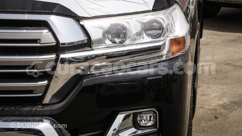 Big with watermark toyota land cruiser curacao import dubai 1770