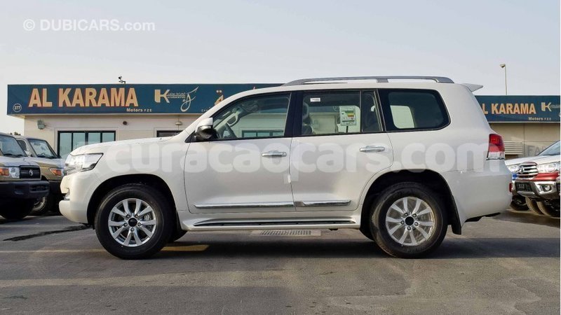Big with watermark toyota land cruiser curacao import dubai 1773