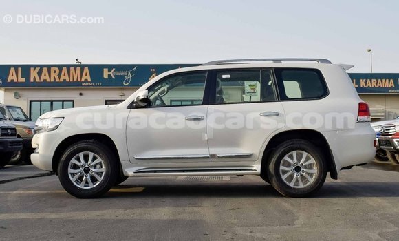 Buy Import Toyota Land Cruiser White Car in Import - Dubai in Curacao Buy Import Toyota Land Cruiser White Car in Import - Dubai in Curacao