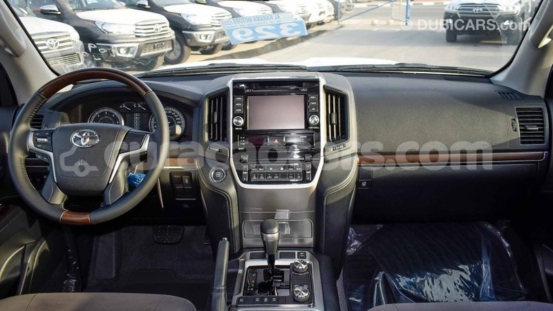Big with watermark toyota land cruiser curacao import dubai 1773