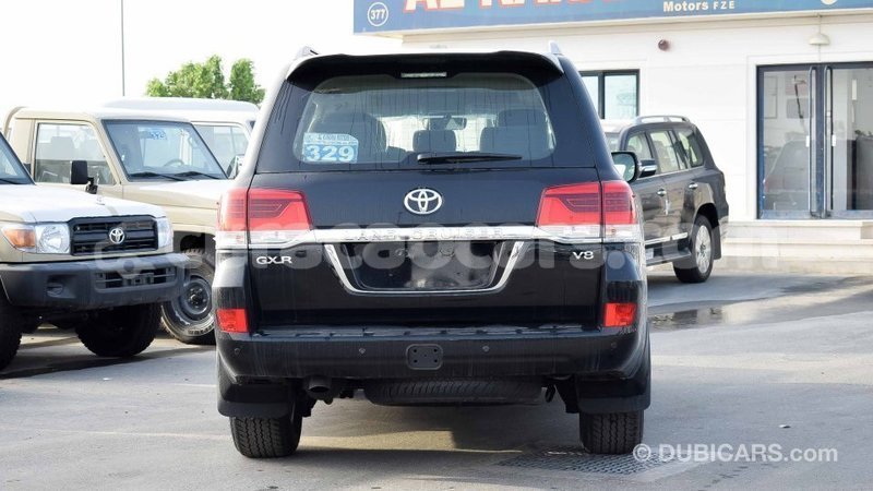 Big with watermark toyota land cruiser curacao import dubai 1774
