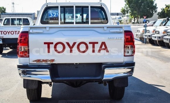 Buy Import Toyota Hilux White Car in Import - Dubai in Curacao Buy Import Toyota Hilux White Car in Import - Dubai in Curacao