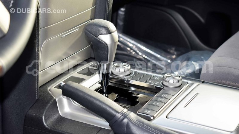 Big with watermark toyota land cruiser curacao import dubai 1778