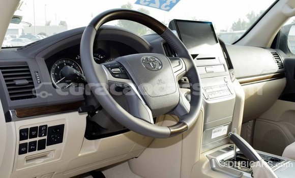Buy Import Toyota Land Cruiser White Car in Import - Dubai in Curacao Buy Import Toyota Land Cruiser White Car in Import - Dubai in Curacao