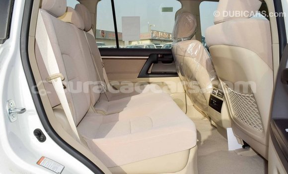 Buy Import Toyota Land Cruiser White Car in Import - Dubai in Curacao Buy Import Toyota Land Cruiser White Car in Import - Dubai in Curacao