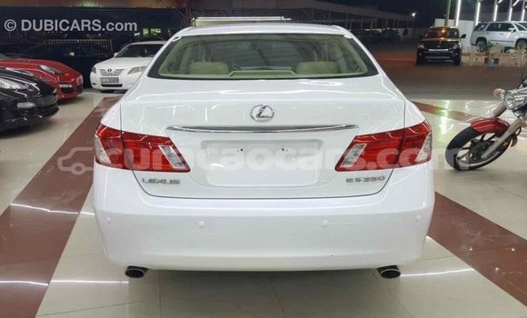 Buy Import Lexus ES White Car in Import - Dubai in Curacao