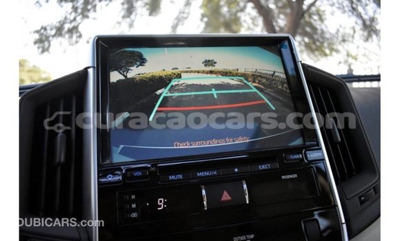 Buy Import Toyota Land Cruiser White Car in Import - Dubai in Curacao Buy Import Toyota Land Cruiser White Car in Import - Dubai in Curacao