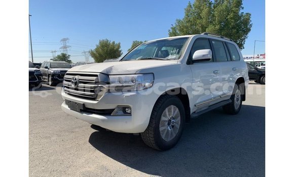 Buy Import Toyota Land Cruiser White Car in Import - Dubai in Curacao Buy Import Toyota Land Cruiser White Car in Import - Dubai in Curacao