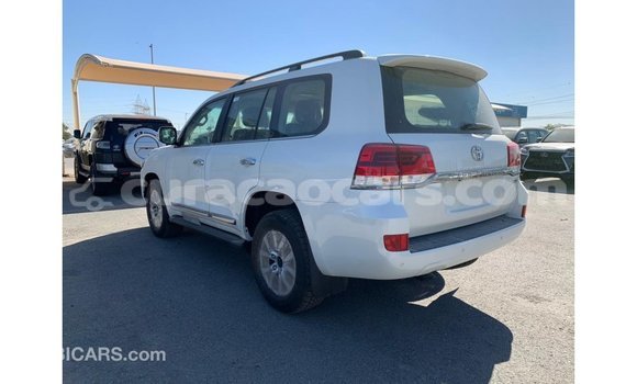 Buy Import Toyota Land Cruiser White Car in Import - Dubai in Curacao Buy Import Toyota Land Cruiser White Car in Import - Dubai in Curacao
