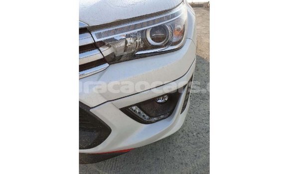 Buy Import Toyota Hilux White Car in Import - Dubai in Curacao Buy Import Toyota Hilux White Car in Import - Dubai in Curacao