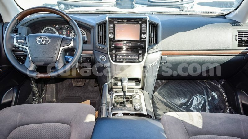 Big with watermark toyota land cruiser curacao import dubai 1816