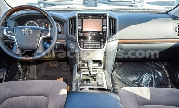 Buy Import Toyota Land Cruiser White Car in Import - Dubai in Curacao Buy Import Toyota Land Cruiser White Car in Import - Dubai in Curacao