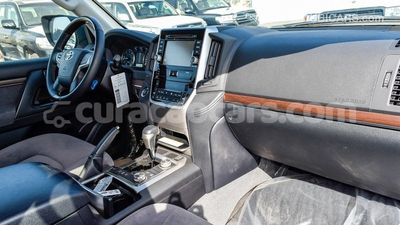 Big with watermark toyota land cruiser curacao import dubai 1816