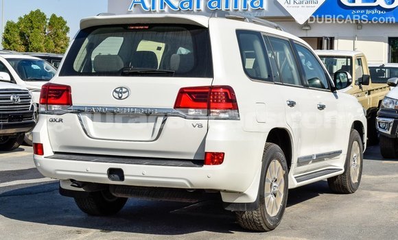 Buy Import Toyota Land Cruiser White Car in Import - Dubai in Curacao Buy Import Toyota Land Cruiser White Car in Import - Dubai in Curacao