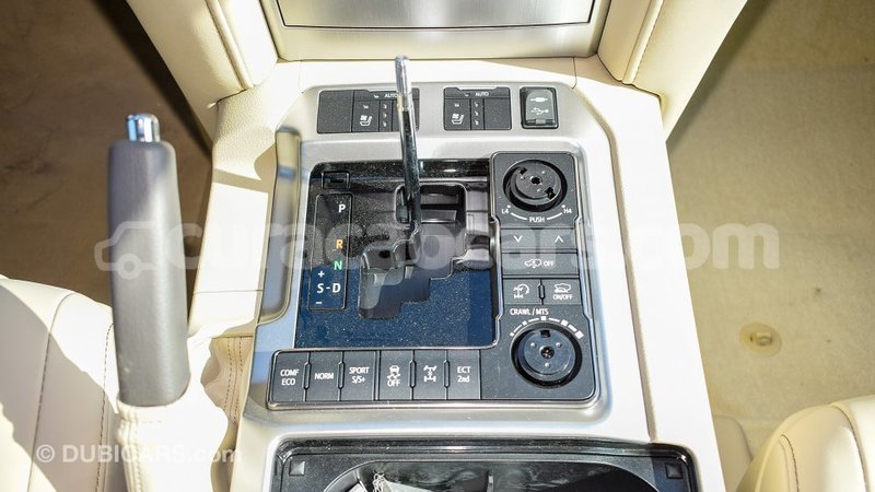 Big with watermark toyota land cruiser curacao import dubai 1817