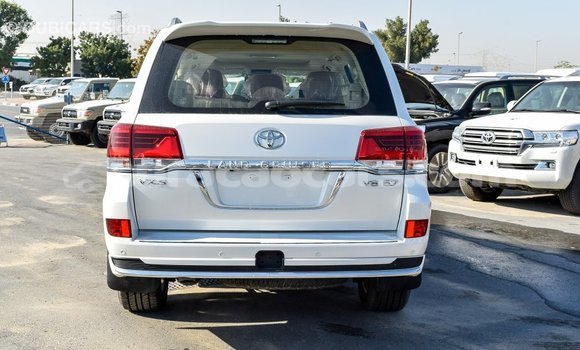 Buy Import Toyota Land Cruiser White Car in Import - Dubai in Curacao Buy Import Toyota Land Cruiser White Car in Import - Dubai in Curacao