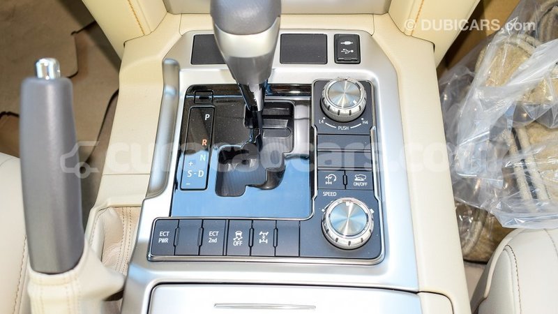 Big with watermark toyota land cruiser curacao import dubai 1832