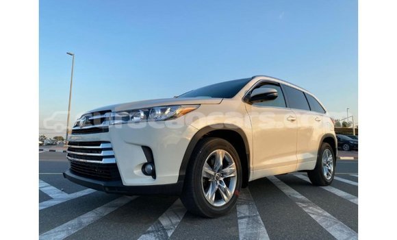 Buy Import Toyota Highlander White Car in Import - Dubai in Curacao Buy Import Toyota Highlander White Car in Import - Dubai in Curacao