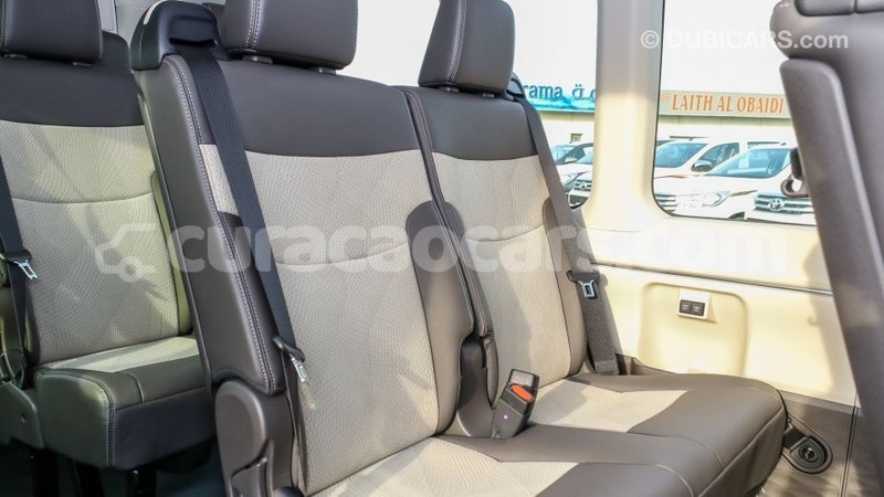 Big with watermark toyota hiace curacao import dubai 1860