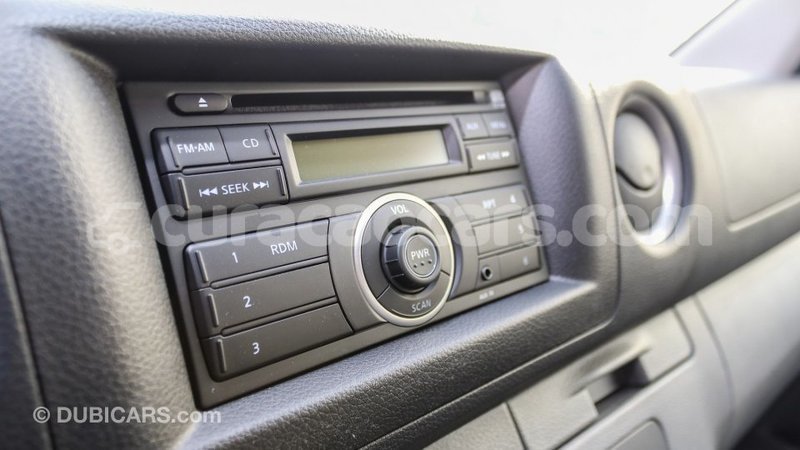 Big with watermark nissan urvan curacao import dubai 1864