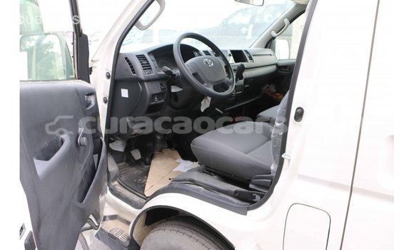 Buy Import Toyota Hiace White Car in Import - Dubai in Curacao Buy Import Toyota Hiace White Car in Import - Dubai in Curacao
