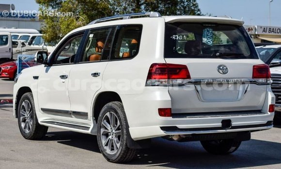 Buy Import Toyota Land Cruiser White Car in Import - Dubai in Curacao Buy Import Toyota Land Cruiser White Car in Import - Dubai in Curacao