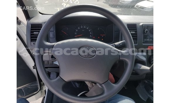 Buy Import Toyota Hiace White Car in Import - Dubai in Curacao Buy Import Toyota Hiace White Car in Import - Dubai in Curacao