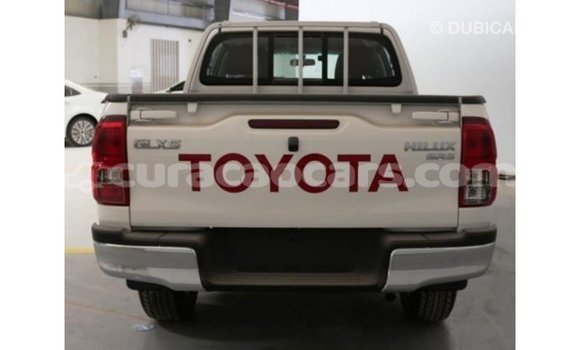 Buy Import Toyota Hilux White Car in Import - Dubai in Curacao Buy Import Toyota Hilux White Car in Import - Dubai in Curacao