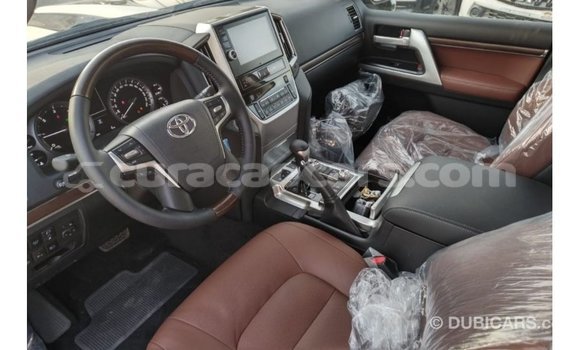 Buy Import Toyota Land Cruiser White Car in Import - Dubai in Curacao Buy Import Toyota Land Cruiser White Car in Import - Dubai in Curacao