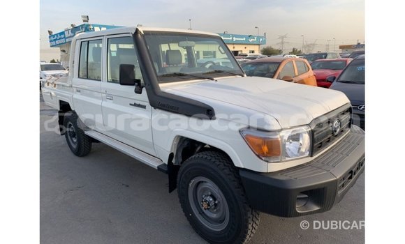 Buy Import Toyota Land Cruiser White Car in Import - Dubai in Curacao Buy Import Toyota Land Cruiser White Car in Import - Dubai in Curacao