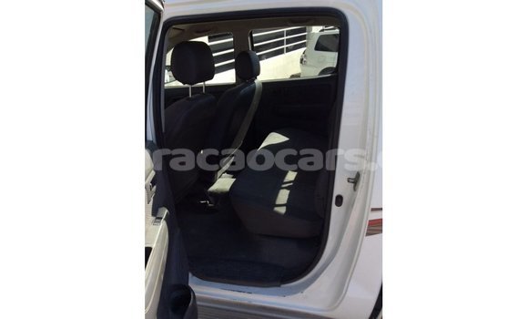 Buy Import Toyota Hilux White Car in Import - Dubai in Curacao Buy Import Toyota Hilux White Car in Import - Dubai in Curacao