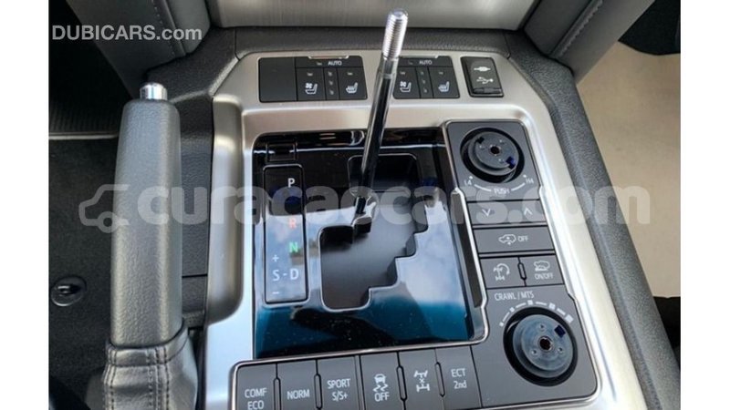 Big with watermark toyota land cruiser curacao import dubai 1980