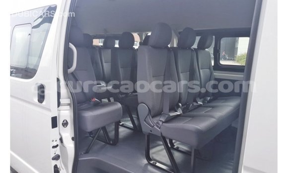 Buy Import Toyota Hiace White Car in Import - Dubai in Curacao Buy Import Toyota Hiace White Car in Import - Dubai in Curacao