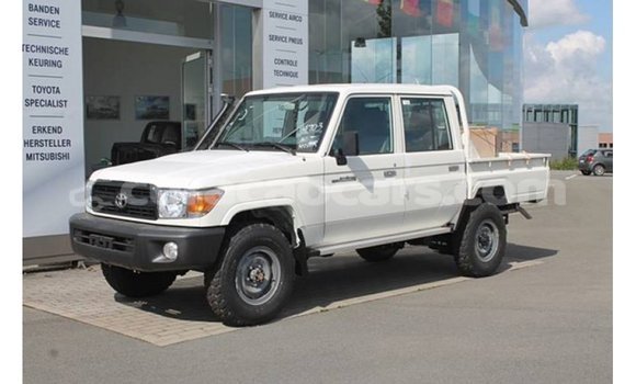 Buy Import Toyota Land Cruiser White Car in Import - Dubai in Curacao Buy Import Toyota Land Cruiser White Car in Import - Dubai in Curacao