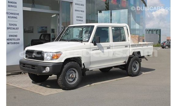 Buy Import Toyota Land Cruiser White Car in Import - Dubai in Curacao Buy Import Toyota Land Cruiser White Car in Import - Dubai in Curacao