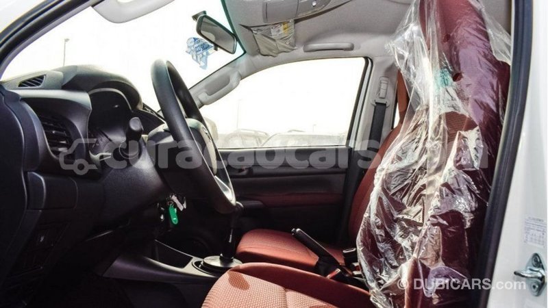 Big with watermark toyota hilux curacao import dubai 1998