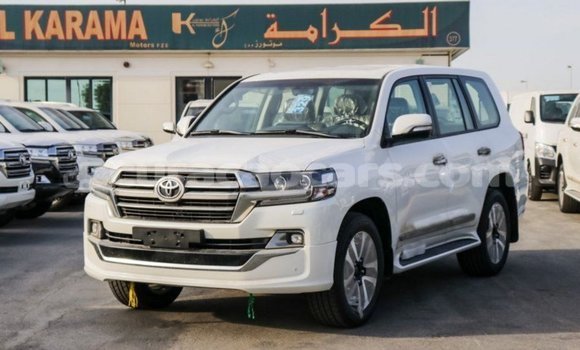 Buy Import Toyota Land Cruiser White Car in Import - Dubai in Curacao Buy Import Toyota Land Cruiser White Car in Import - Dubai in Curacao