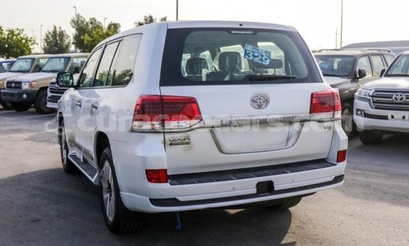 Buy Import Toyota Land Cruiser White Car in Import - Dubai in Curacao Buy Import Toyota Land Cruiser White Car in Import - Dubai in Curacao