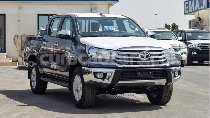 Big with watermark toyota hilux curacao import dubai 2010