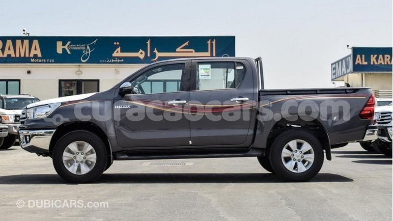 Big with watermark toyota hilux curacao import dubai 2010