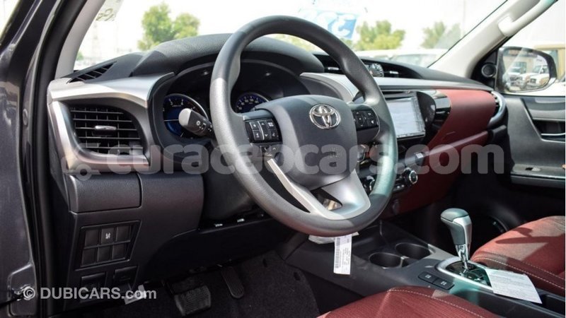 Big with watermark toyota hilux curacao import dubai 2010