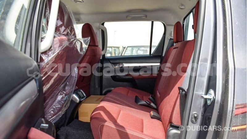Big with watermark toyota hilux curacao import dubai 2010