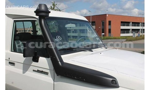 Buy Import Toyota Land Cruiser White Car in Import - Dubai in Curacao Buy Import Toyota Land Cruiser White Car in Import - Dubai in Curacao