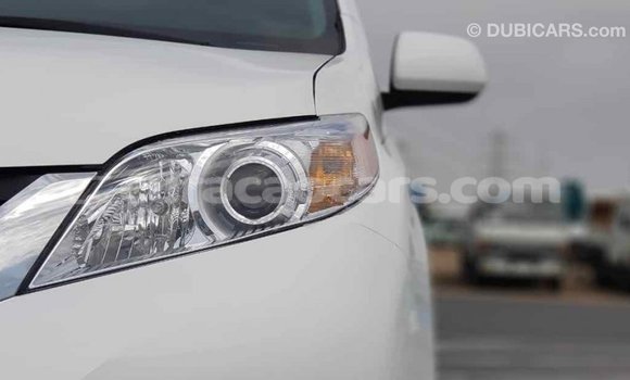 Buy Import Toyota Sienna White Car in Import - Dubai in Curacao Buy Import Toyota Sienna White Car in Import - Dubai in Curacao