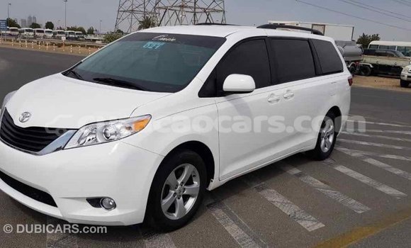 Buy Import Toyota Sienna White Car in Import - Dubai in Curacao Buy Import Toyota Sienna White Car in Import - Dubai in Curacao