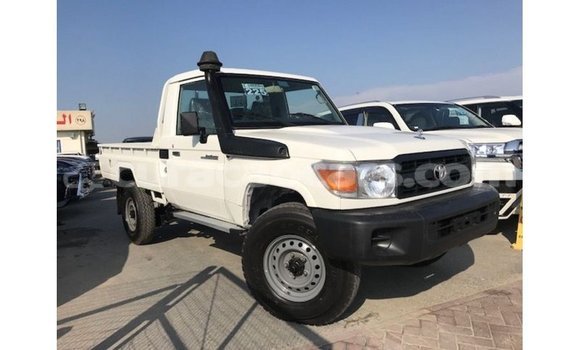 Buy Import Toyota Land Cruiser White Car in Import - Dubai in Curacao Buy Import Toyota Land Cruiser White Car in Import - Dubai in Curacao