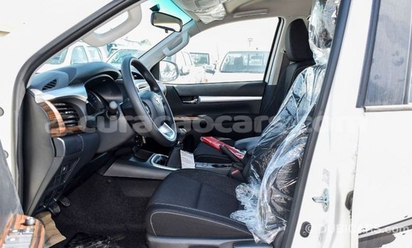 Buy Import Toyota Hilux White Car in Import - Dubai in Curacao Buy Import Toyota Hilux White Car in Import - Dubai in Curacao