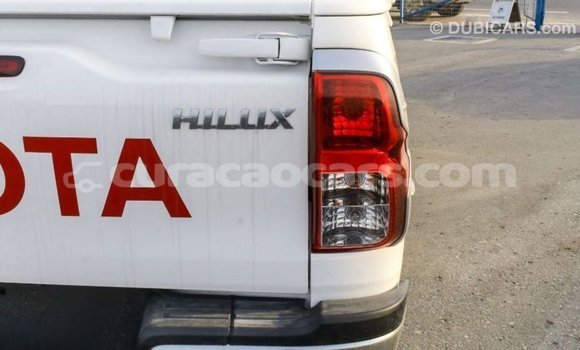 Buy Import Toyota Hilux White Car in Import - Dubai in Curacao Buy Import Toyota Hilux White Car in Import - Dubai in Curacao