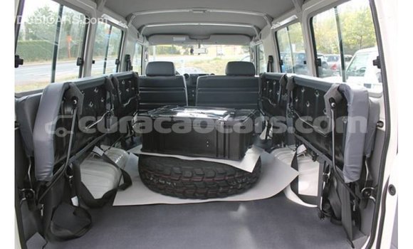 Buy Import Toyota Land Cruiser White Car in Import - Dubai in Curacao Buy Import Toyota Land Cruiser White Car in Import - Dubai in Curacao