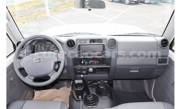 Buy Import Toyota Land Cruiser White Car in Import - Dubai in Curacao Buy Import Toyota Land Cruiser White Car in Import - Dubai in Curacao